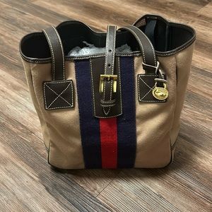 Dooney and Bourke vintage tote bag UEC absolutley clean inside and out